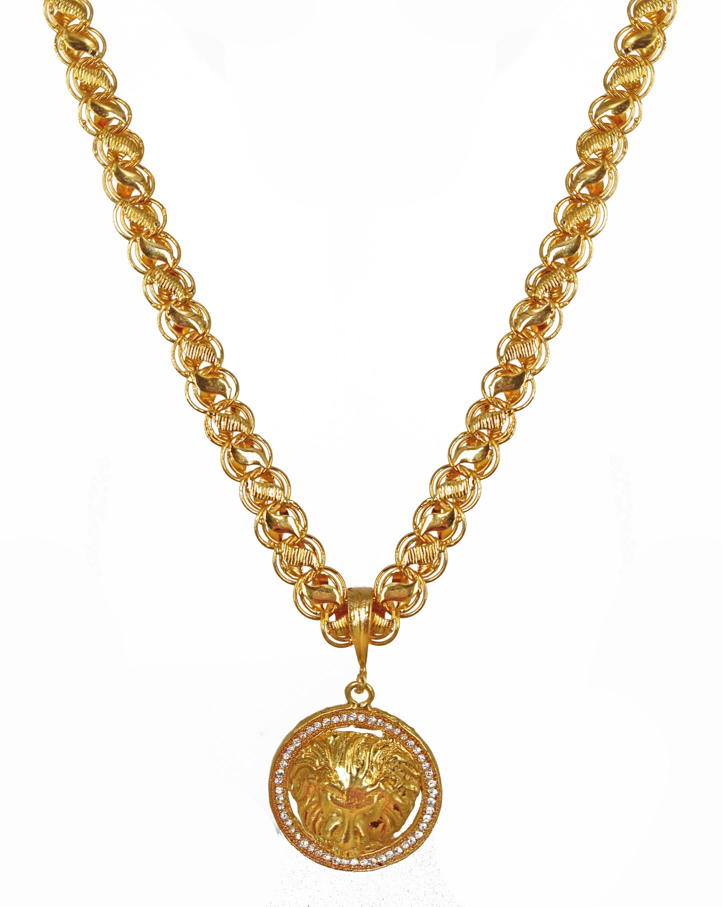 Luxurious Men's Gold Plated Lion Pendant With Chain